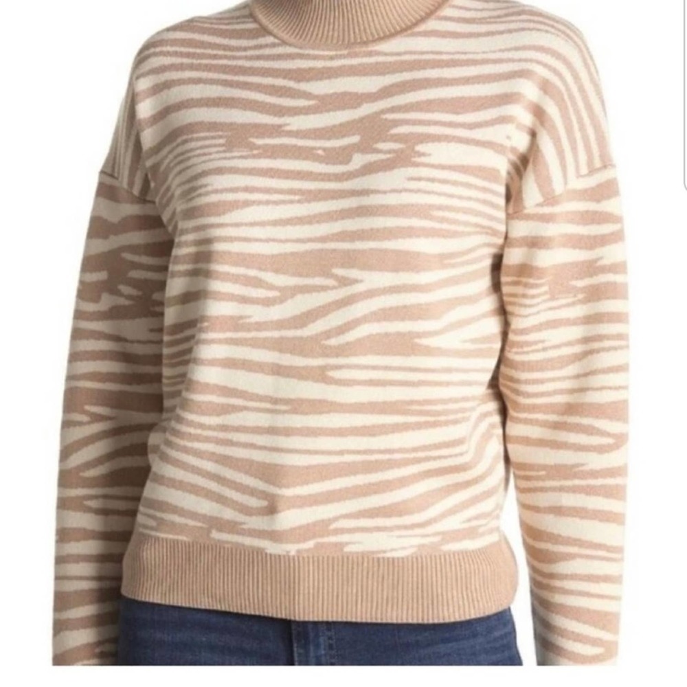 WAYF Sweater‎ Women XS Tan White Pull Over Zebra Pattern Mock Neck Viscose